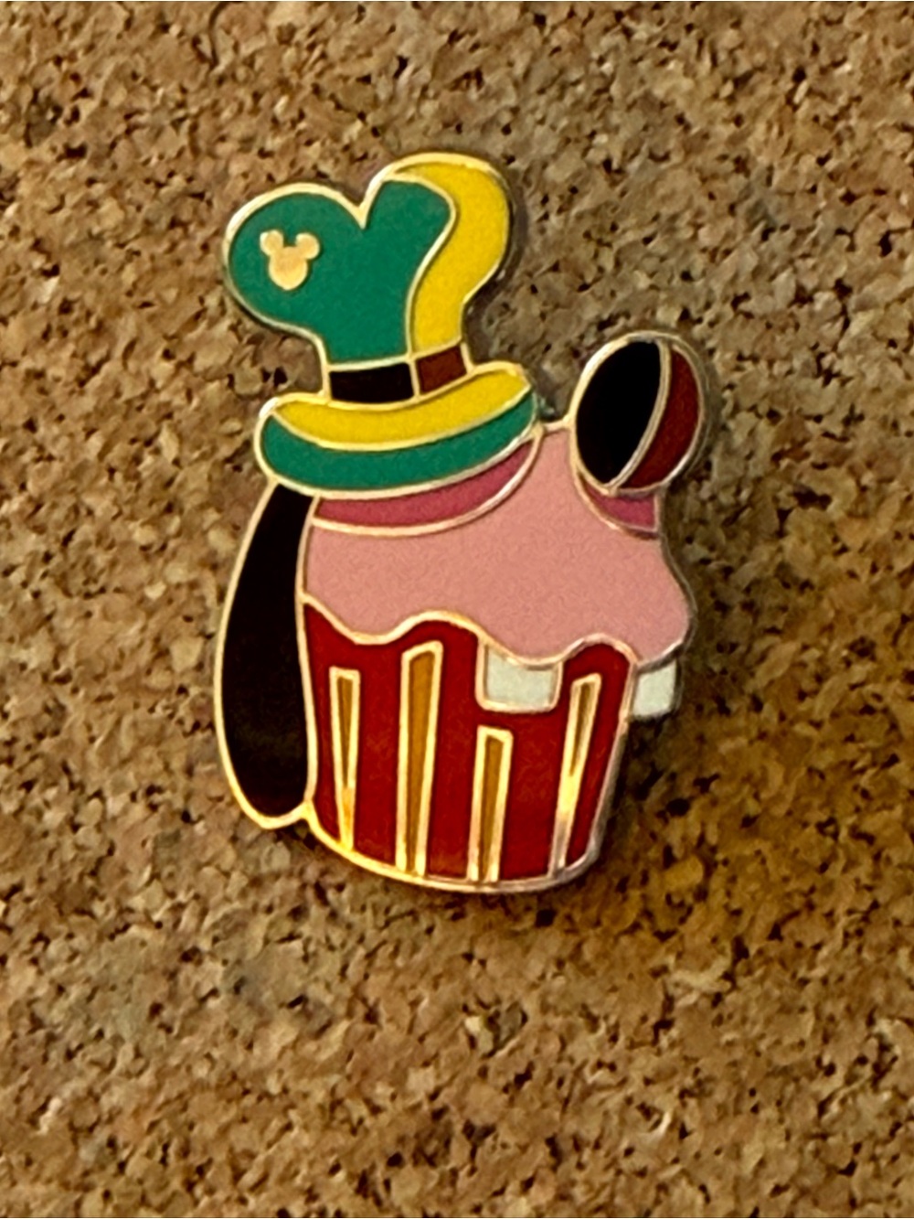 Disney Goofy cupcake treats pin - hidden Mickey 2025